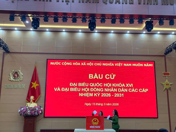 PHÚ THỌ: HƠN 2,7 TRIỆU CỬ TRI HÂN HOAN ĐI BẦU CỬ