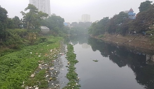 Thực trạng ô nhiễm môi trường nước đang ngày càng trầm trọng tại Việt Nam. Hãy cùng xem hình ảnh liên quan để hiểu rõ hơn về tình trạng ô nhiễm môi trường nước và đóng góp bản thân cho sự chấm dứt vấn đề này. Bạn sẽ nhận được những thông tin mới nhất và công nghệ xử lý mới nhất để hành động kịp thời.