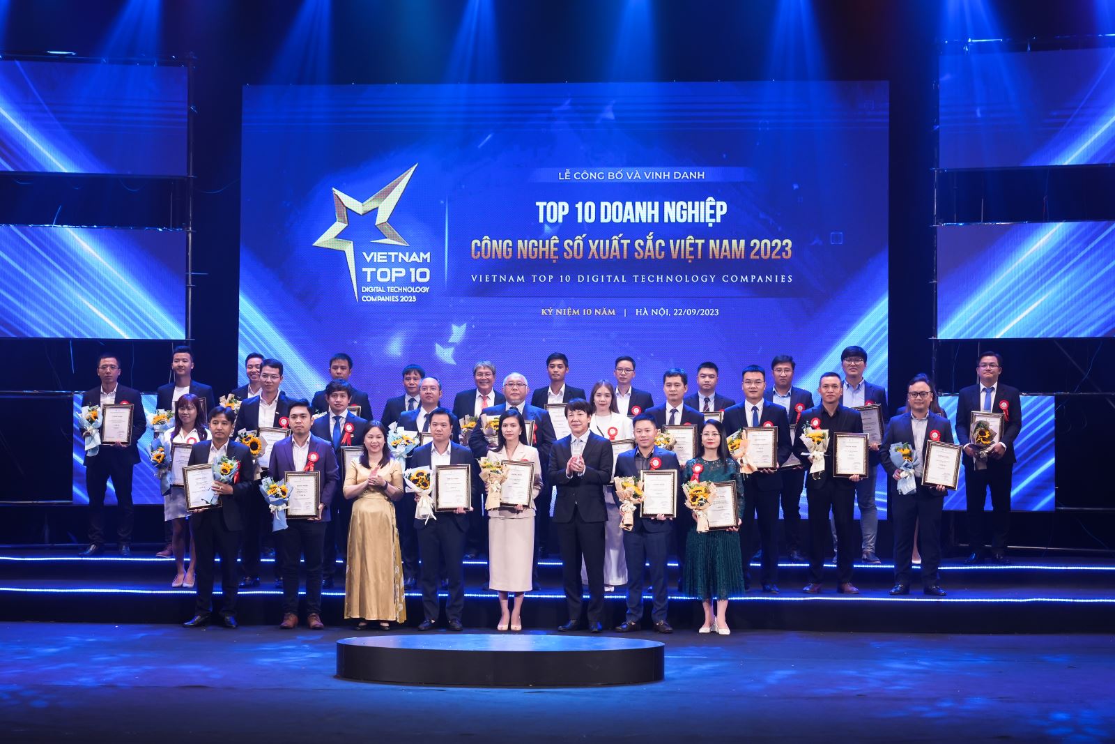 Giải pháp các sản phẩm Proptech lọt “Top 10 Doanh nghiệp Công nghệ số xuất sắc Việt Nam 2023”